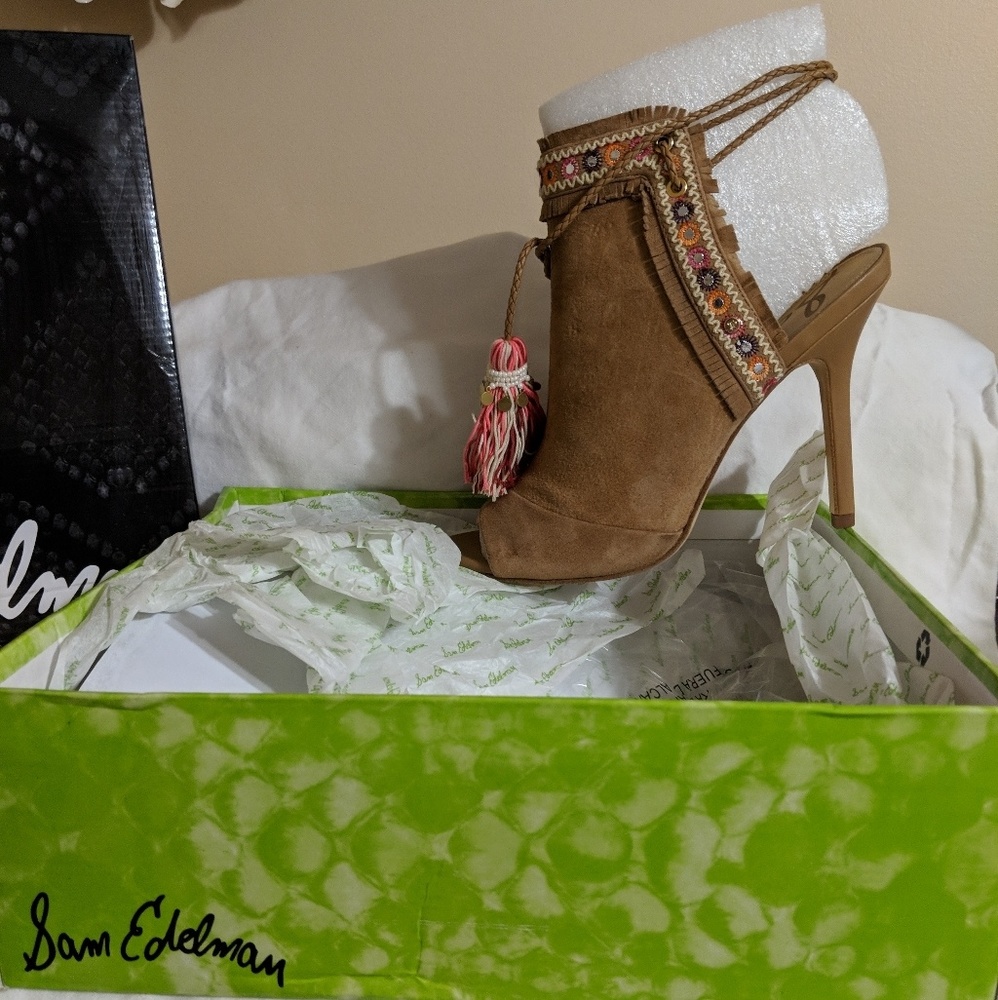 Sam Edelman sz 8 strappy heels New in box